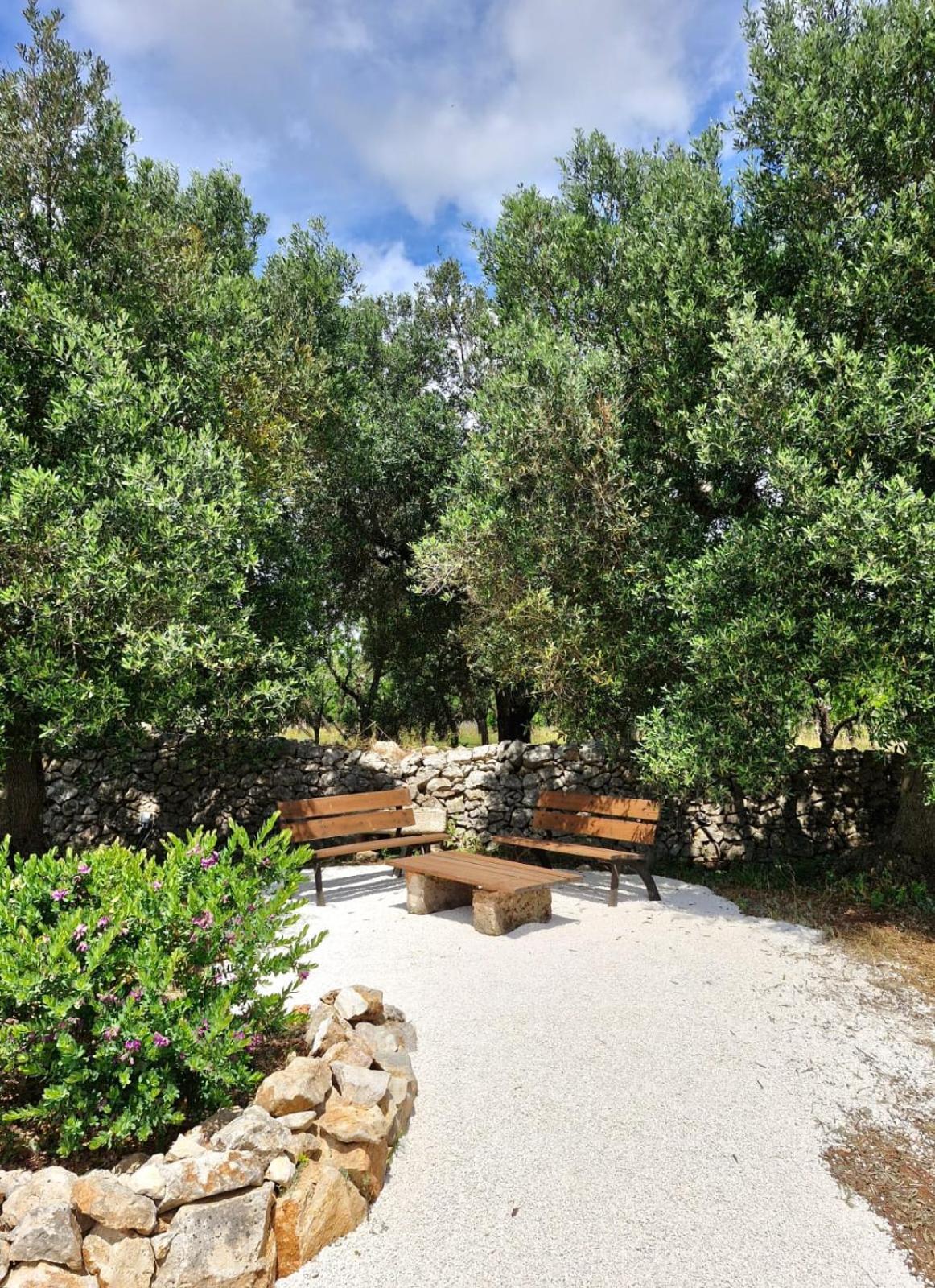 Trullo Tranquillo Ostuni Villa Bagian luar foto